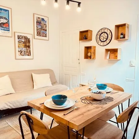 Apartment L'escale Gare - Parking, Machine A Laver & Wi-fi Sainte-Savine